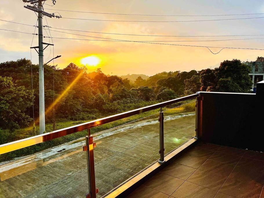 Overlooking Staycation At Sandari Batulao 大雅台 外观 照片